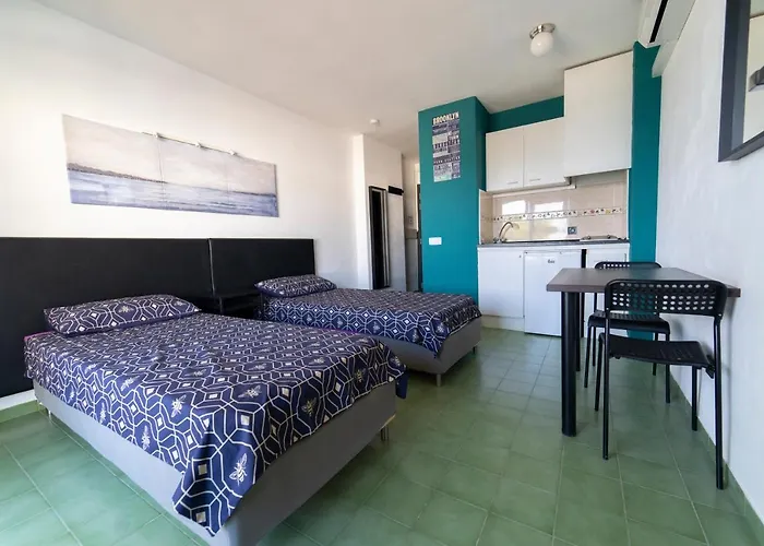 Coconut Apartments - Adults Only